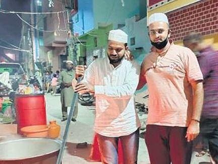Serving hope during Ramadan: This Bengaluru lawyer feeds the hungry when world sleeps