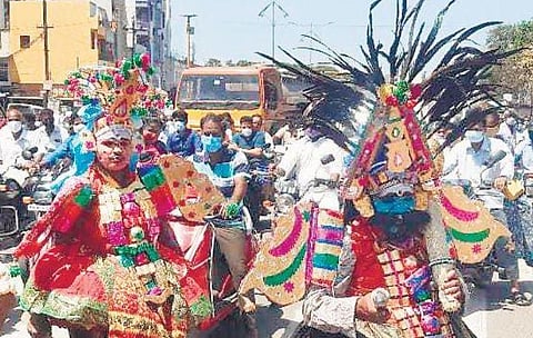 Hemalatha and Perumal performing as different characters | Express