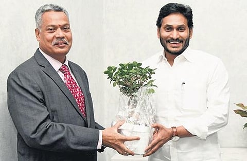 New APSRTC MD Ch Dwaraka Tirumala Rao calling on Chief Minister YS Jagan Mohan Reddy in Tadepalli on Tuesday | Express