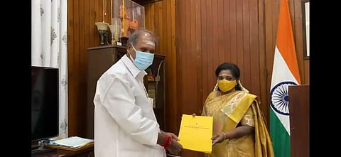 Puducherry CM N Rangasamy handing over the list of five MLAs to be inducted as ministers to Lieutenant Governor Dr Tamilisai Soundararajan. (Photo| Express)