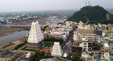 Sri Kalahastheeswara Swamy temple at Srikalahasti. (File Photo | EPS)