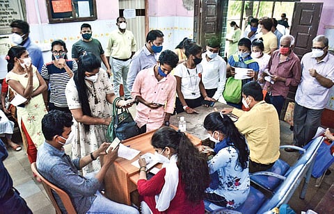 Registration for Covid-19 vaccination in Thane. (Photo | PTI)