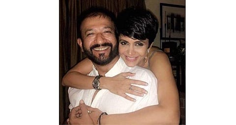 Actor-TV presenter Mandira Bedi with late husband and filmmaker Raj Kaushal (Photo | @rajkaushal1 Twitter)