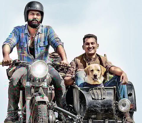 A still from 777 Charlie