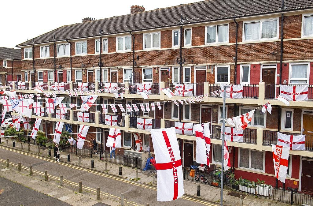 What psychoanalysis tells us about comfort we find in flags