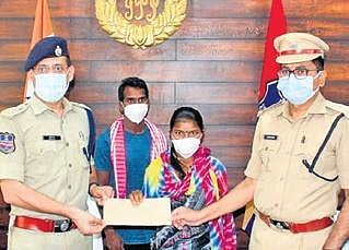 SP Sunil Dutt with a maoist couple that surrendered fearing Covid. (File Photo | Express)