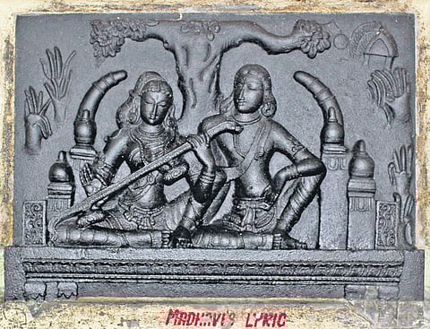 Spotlight on the attire and ornaments that find prominence in Silappathikaram.