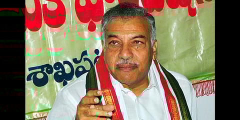 Andhra Pradesh Official Language Commission Chairman Yarlagadda Lakshmi Prasad (File Photo | EPS)