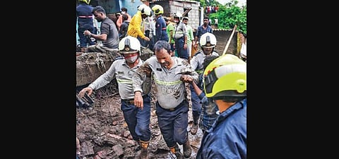 An NDRF team rescued the trapped victims from the accident site before concluding the operation in Chembur.
