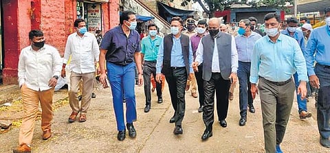 BBMP Chief Commissioner Gaurav Gupta and Administrator Rakesh Singh inspected KR Market in Bengaluru on Monday | Express