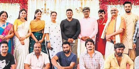 The cast and crew of 'Family Pack'.