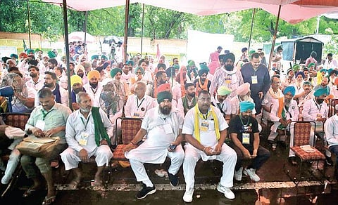 Kisan Sansad in progress at Jantar Mantar. (Photo | Shekhar Yadav, EPS)