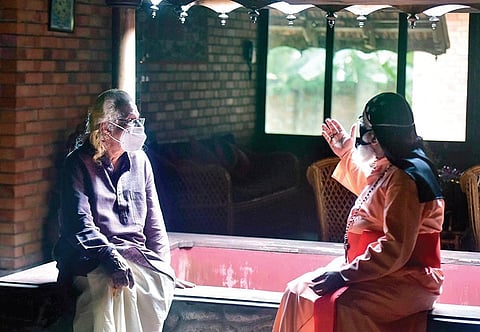 Cardinal Baselios Cleemis (R) visits Adoor Gopalakrishnan at the latter’s house at Cheruvakkal in Thiruvananthapuram on Saturday | VINCENT PULICKAL