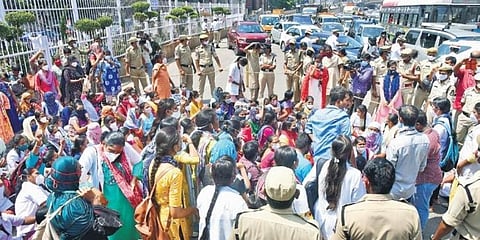 Nurses who were removed from service clash with police near Pragathi Bhavan in Hyderabad on July 7, 2021. (Photo | RVK Rao, Express)