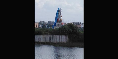 Tarpaulin removed from statue in Begur Lake again, BBMP files plaint