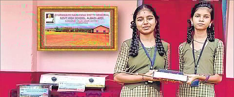 Anusha and Rakshitha Naik from Charamakki Narayana Shetty Memorial Government High School