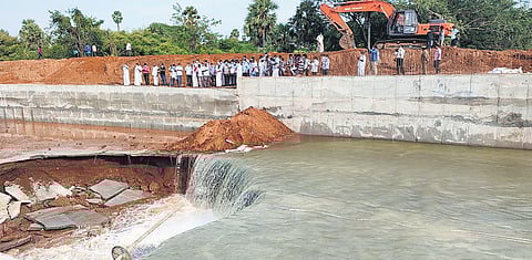 The LBP canal breached near Kanna Velampalayam in Periyavilamalai panchayat on Friday, flooding villages and farmlands nearby | Express