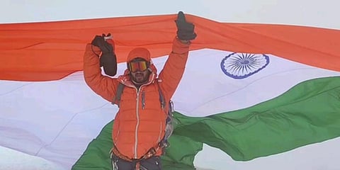 Umesh also set a world record by hoisting the largest Indian National Flag on Mount Elbrus I Express