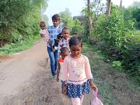 Five siblings who lost their parents during the pandemic in Bhind district of Madhya Pradesh were helped with food and clothes by the fellow villagers. (Photo | Express)
