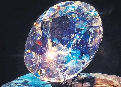 Agatha Christie’s 1925 novel The Secret of Chimneys features the Kohinoor, which is stolen from The Tower of London by a French thief.