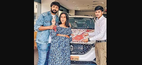 Upping her game, Jahnavi is now venturing into the OTT space. She will soon be seen hosting a show on Netflix, wherein she presents funny reviews of movies.