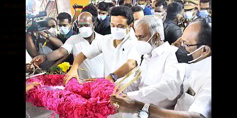 Chief Minister MK Stalin paying floral tributes to Madhusudhanan, in Chennai. (Photo | P Jawahar, EPS)