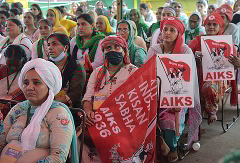 Women farmers and their suppoters during Kisan Sansad against Centre's farm reform laws at Jantar Mantar in New Delhi on Monday. (Photo | PTI)