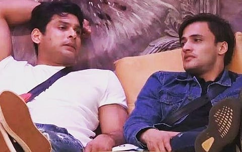 Sidharth Shukla (L) and Asim Riaz (R) in a scene from Bigg Boss SEason 13. (Photo | Asim Riaz Official Instagram)