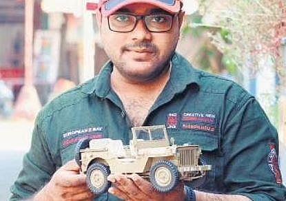 Miniature models on wheels