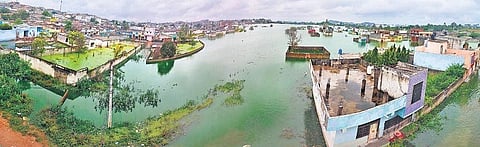 Rains bring Telangana to its knees, red alert in northern districts