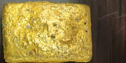 Hyderabad customs seized gold which came to 970 grams. (Photo| EPS)