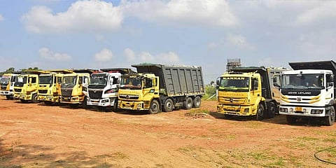 Coimbatore district police have seized 18 tipper lorries that were transporting blue metals beyond the permitted level of loading, in the last two days. (Photo | Express)