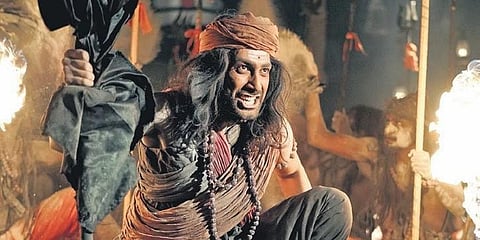 Rishi's look in Alle Draw Alle Bahumana.