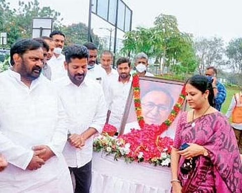 TPCC chief Revanth Reddy leads party leaders in paying tributes to Jaipal Reddy