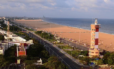 Marina beach, which usually attracts a huge crowd on the day of 'Kaanum Pongal' wore a deserted look due to the government-imposed lockdown to curb Covid-19. (Photo | Debadatta Mallick, EPS)