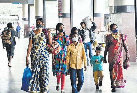 People return to the city after the completion of Sankranti on Monday| vinay Madapu