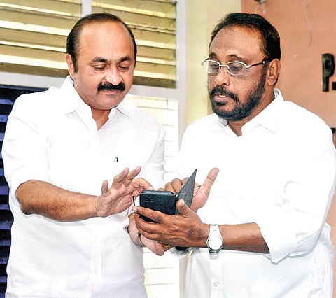 Opposition Leader V D Satheesan at the launch of Cherian Philip’s Youtube channel, ‘Cherian Philip Prathikarikunnu’ at the Thiruvananthapuram Press Club | Vincent Pulickal