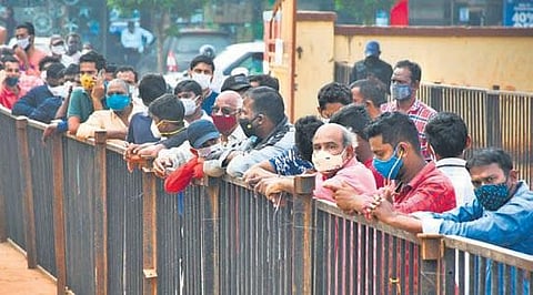 More people turn up at testing centres in Vijayawada on Saturday (Photo | Prasant Madugula)