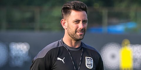 Mumbai City FC head coach Des Buckingham (Photo | Twitter, Mumbai City FC)
