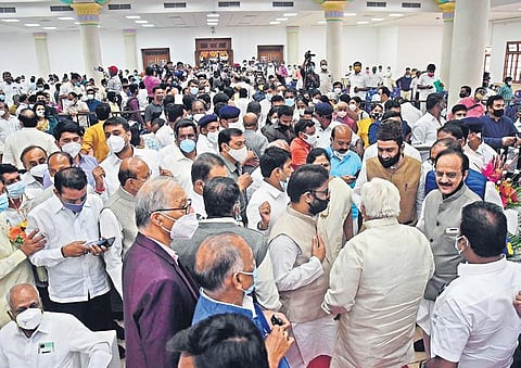 The crowded Banquet Hall of Vidhana Soudha during the swearing-in of newly elected MLCs, in Bengaluru on Thursday | Shriram BN