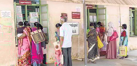 Patients getting medicines at a counter in MGMGH on Friday | m k ashok kumar