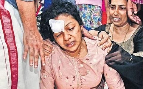 Remnants of a Tragedy: Asha S breaks down upon seeing her daughter Anjana Ajith’s body at her house near Kochi. (Photo | T P Sooraj