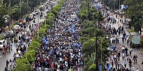 Visakha Garjana rally commenced at Ambedkar Statue near the LIC Building in Visakhapatnam on Saturday.