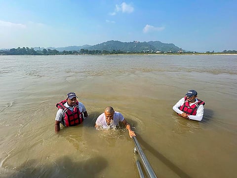 Samajwadi Party President Akhilesh Yadav during the immersion of his father Mulayam Singh Yadav's ashes in Ganga river, in Haridwar. (Photo | PTI)
