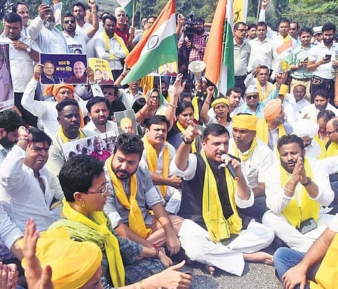 AAP MLAs and supporters protest near the CBI office where Deputy CM Manish Sisodia was being questioned | Parveen Negi