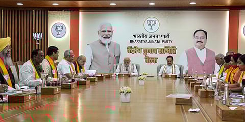 PM Modi with BJP national chief JP Nadda during the CEC meeting of BJP to finalise candidates for the upcoming Himachal Pradesh Assembly polls, in New Delhi, Tuesday, Oct. 18, 2022. (Photo | PTI)