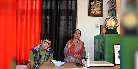 Kulsuma Parvaiz with her son, Farmaan. (Photos | Zahoor Punjabi)