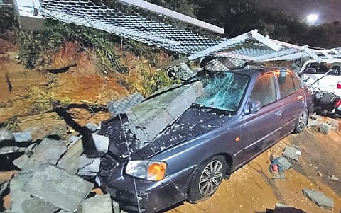 A retaining wall collapses near Seshadripuram on Wednesday night as heavy rain continued to lash the city | Vinod Kumar T