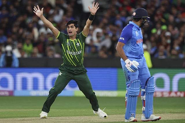 Pakistan's Naseem Shah appeals during the T20 World Cup cricket match between India and Pakistan in Melbourne. (Photo | AP)