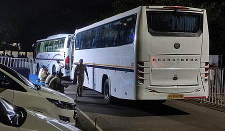 Kerala blasters players reached JLN stadium, Kaloor, in new buses.  | A Sanesh